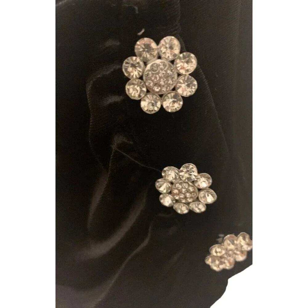 Rabbit Rose Black‎ Velvet Top